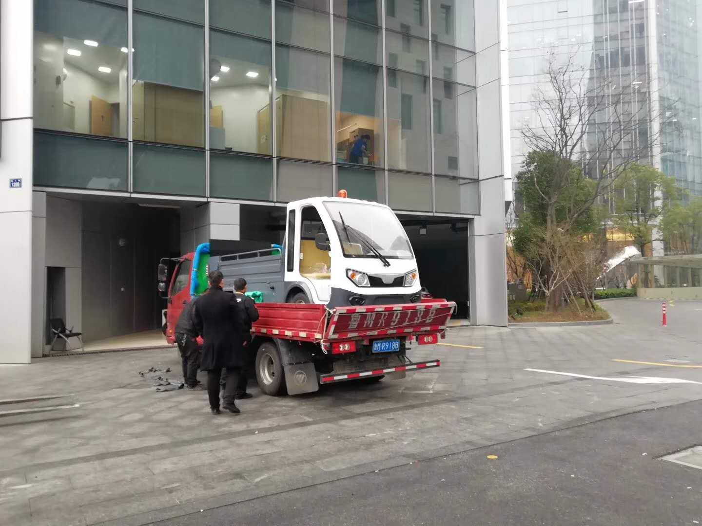 上海戎玖电动车
