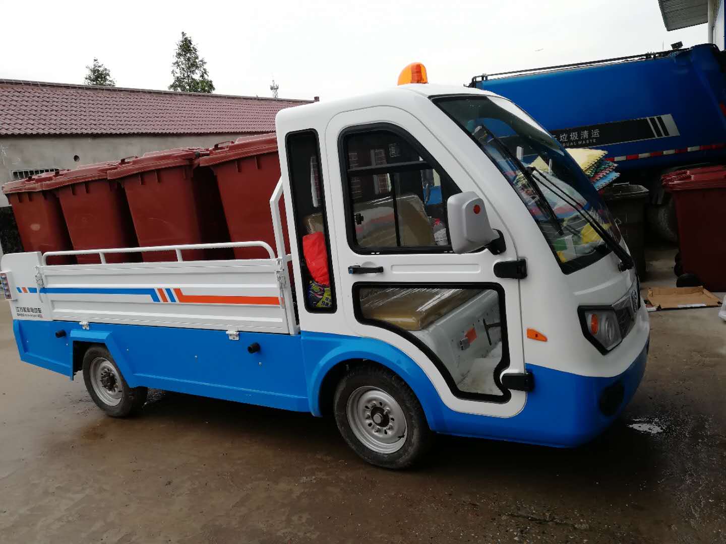 戎玖环卫车