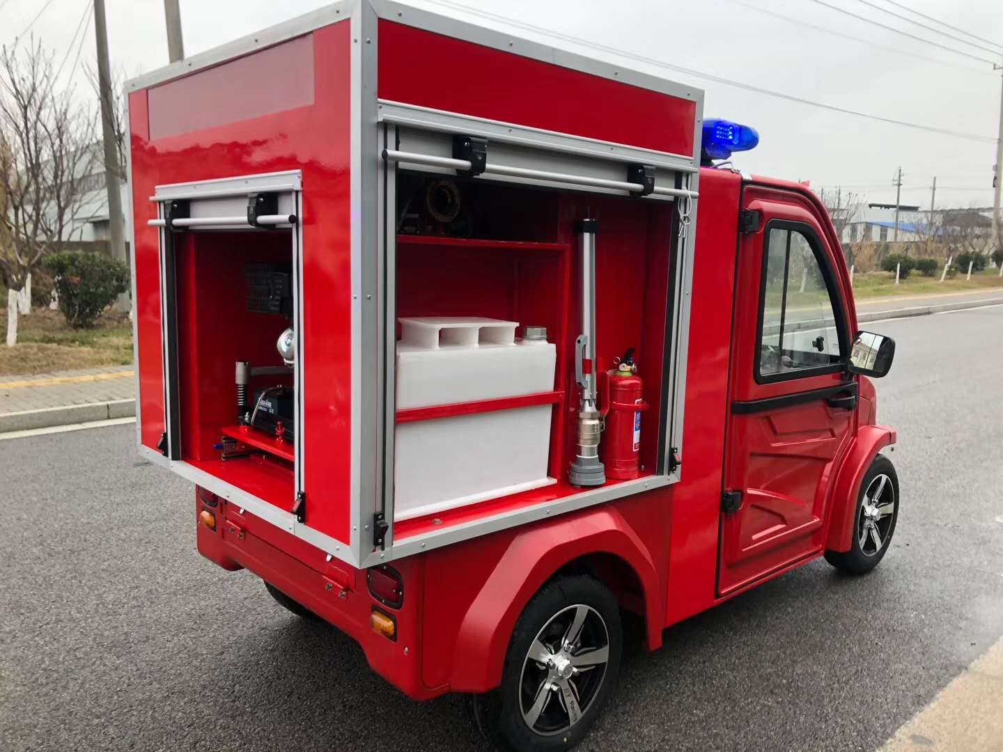 戎玖电动消防车