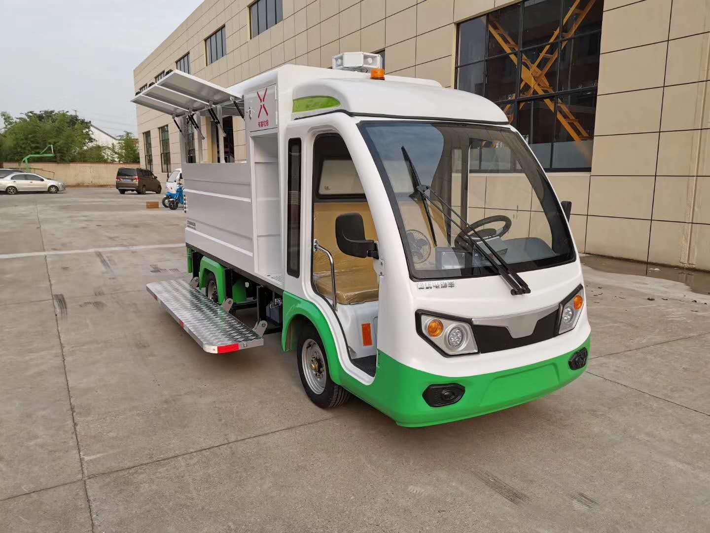 戎玖垃圾分类车